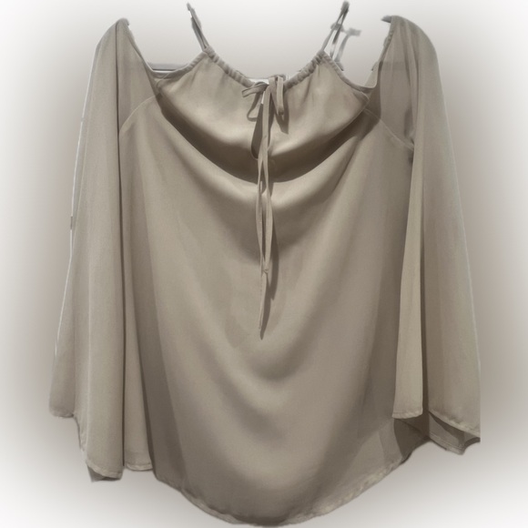 Wrap-Front Open Shoulder - Picture 5 of 9